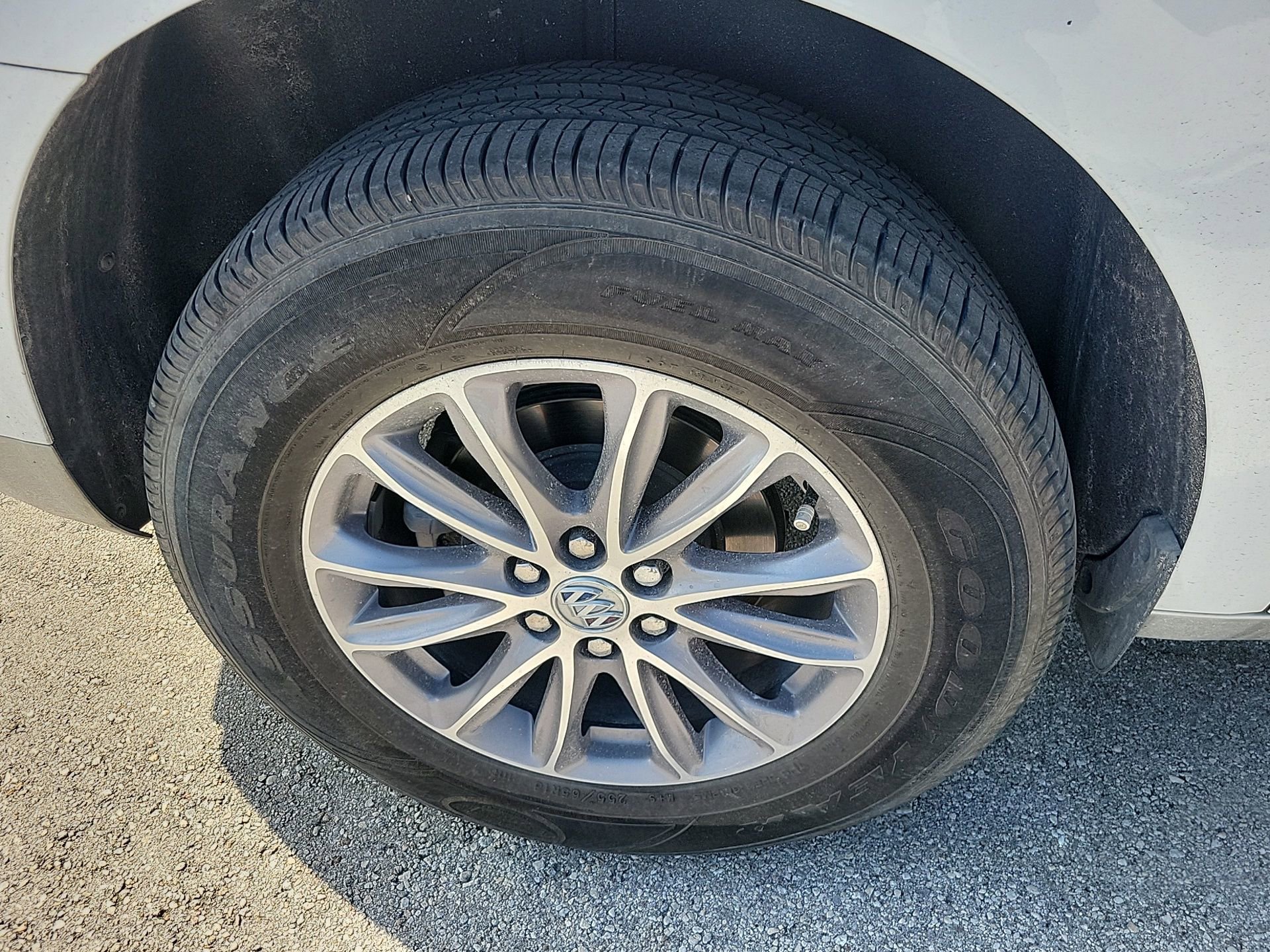 Used 2023 Buick Enclave Essence image 11