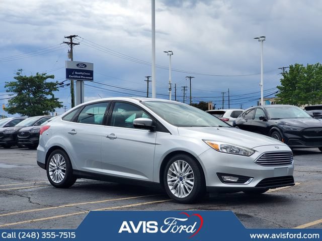 Used 2018 Ford Focus Titanium FWD image 2