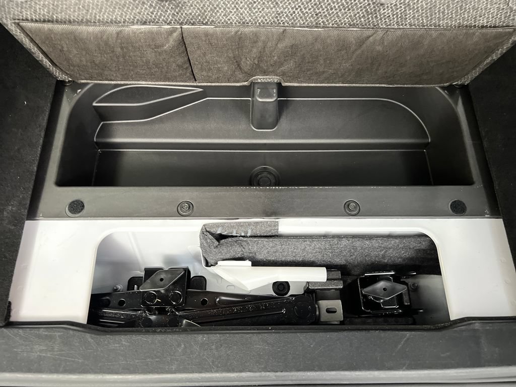 Used 2025 Ford Bronco Outer Banks AWD/4WD image 36