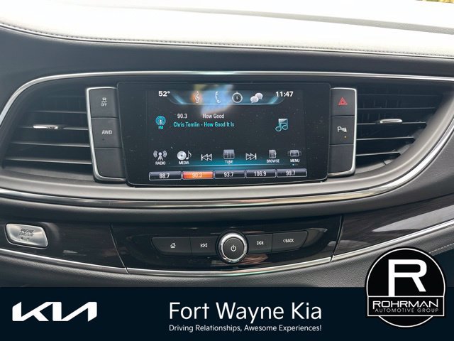 Used 2019 Buick Enclave Essence AWD/4WD image 11