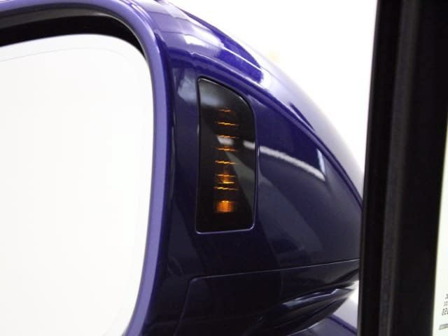 New 2024 Porsche Macan image 39