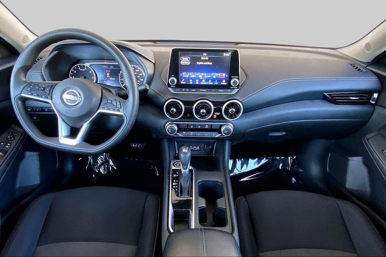 Used 2025 Nissan Sentra SV FWD image 16