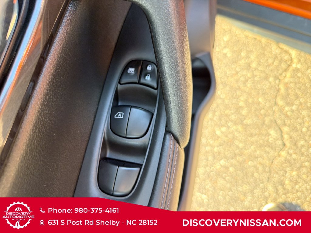 Certified 2019 Nissan Rogue SV FWD image 12