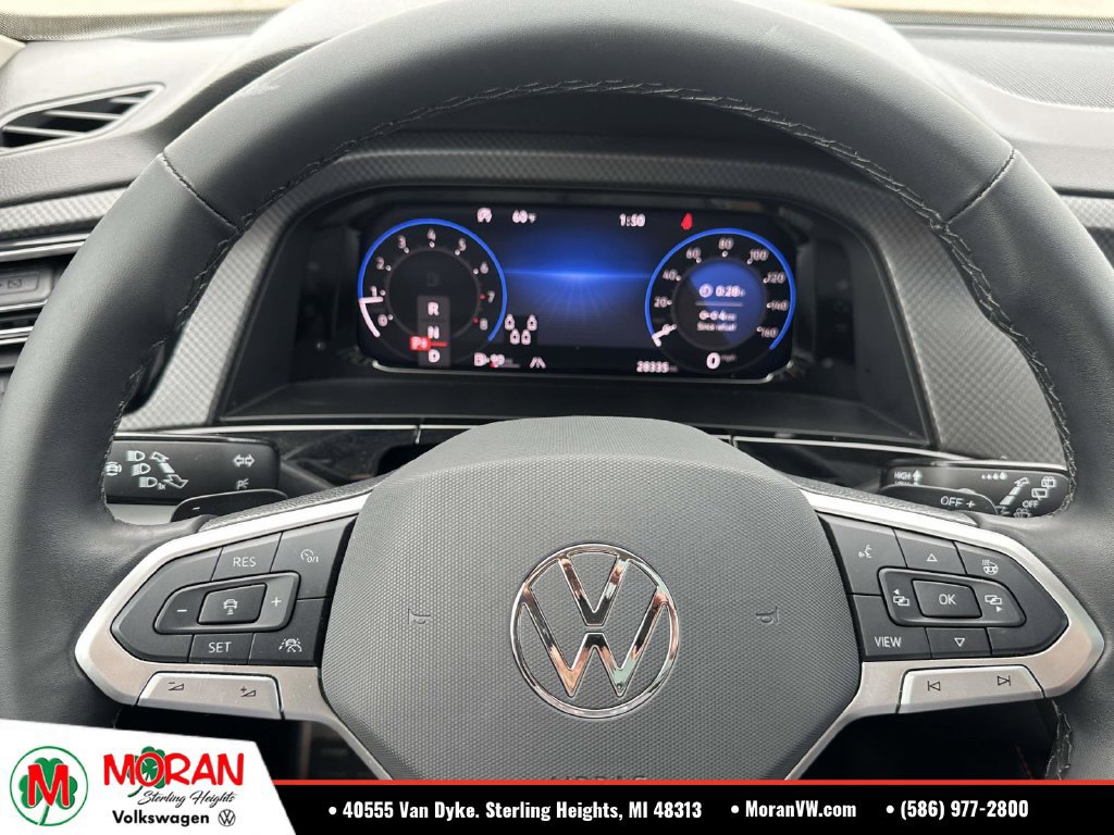 Certified 2025 Volkswagen Atlas Peak Edition SE AWD/4WD image 23