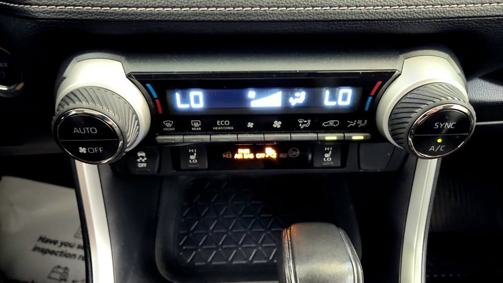 Used 2023 Toyota RAV4 XLE Premium AWD/4WD image 31