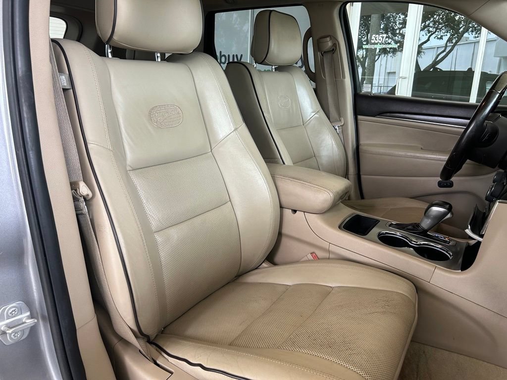 Used 2019 Jeep Grand Cherokee Overland RWD image 26