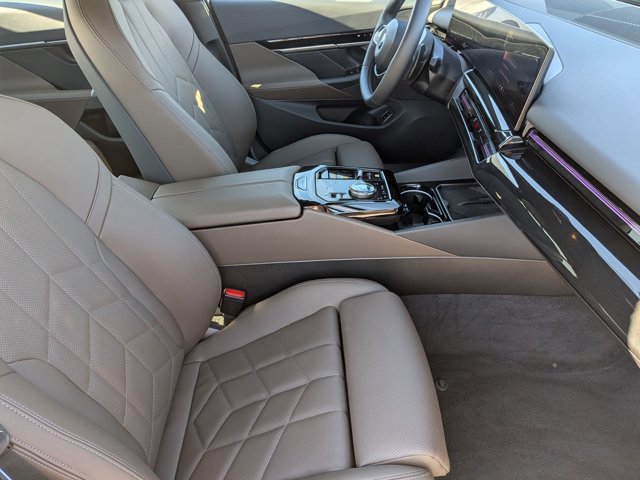 Used 2026 BMW 530i w/ Premium Package image 22