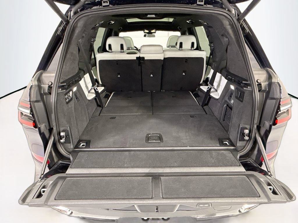 Used 2024 BMW X7 xDrive40i w/ M Sport Package AWD/4WD image 27