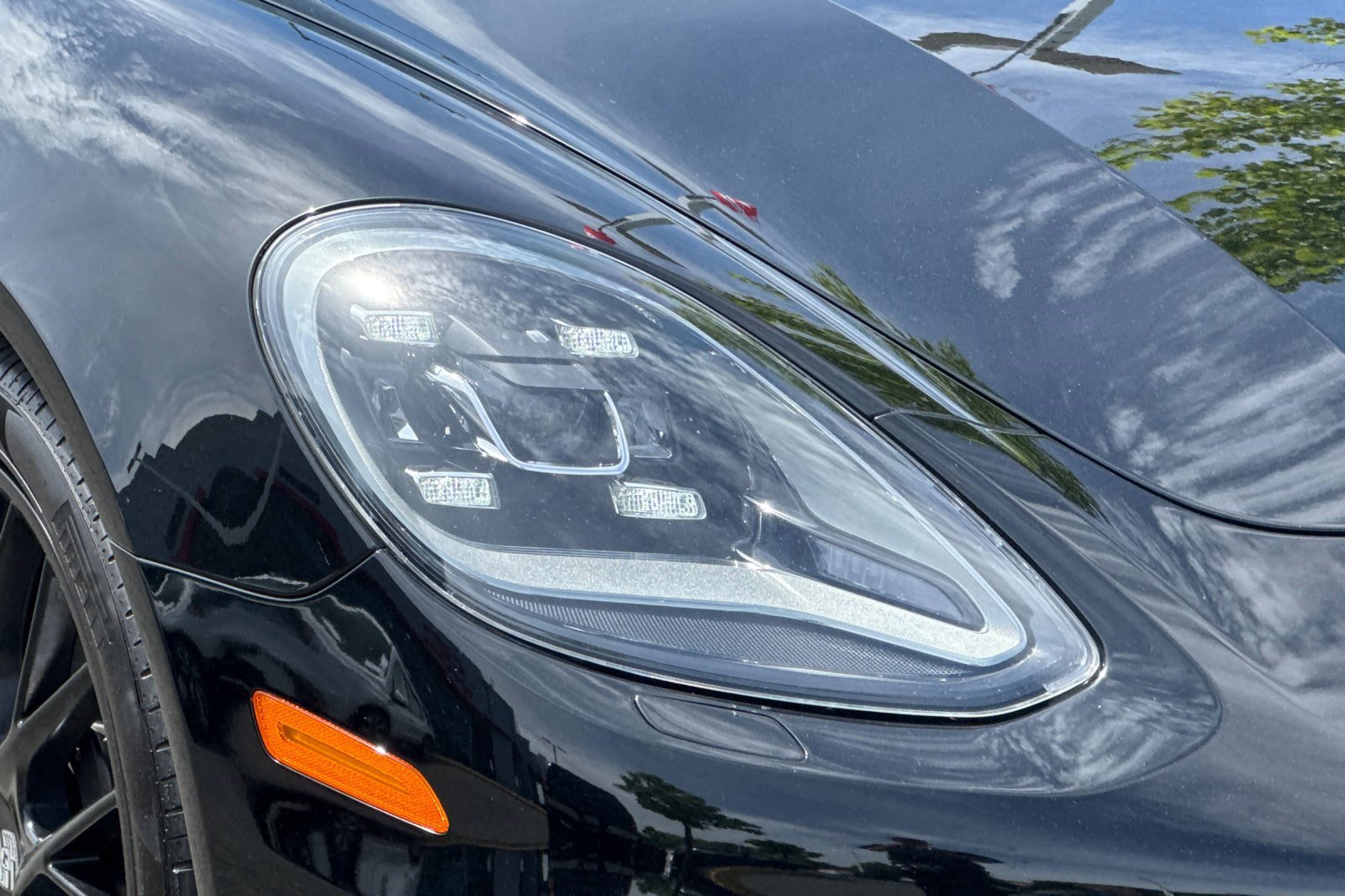 Used 2018 Porsche Panamera 4 image 10