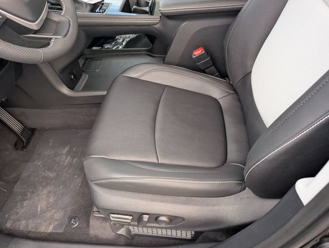 New 2026 Toyota Sienna XSE FWD image 17