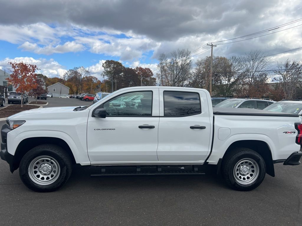 Used 2025 Chevrolet Colorado W/T image 2