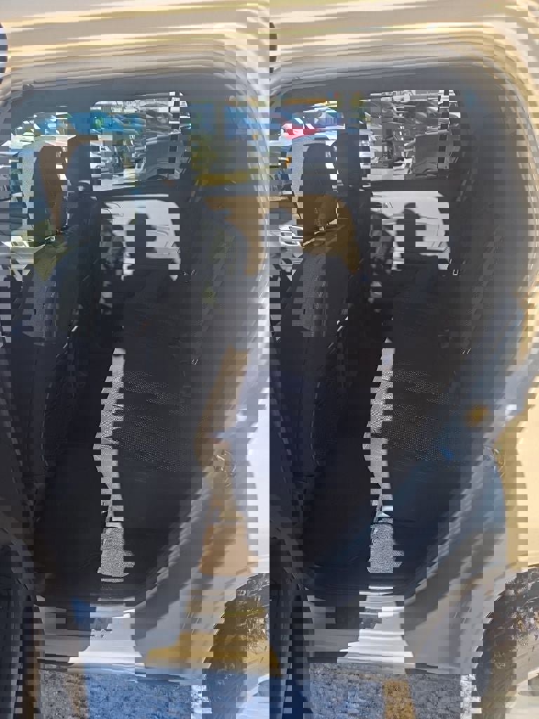 Used 2010 GMC Terrain SLE image 23