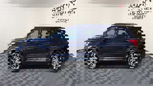 Used 2023 Ford Explorer Limited w/ Equipment Group 301A image 5