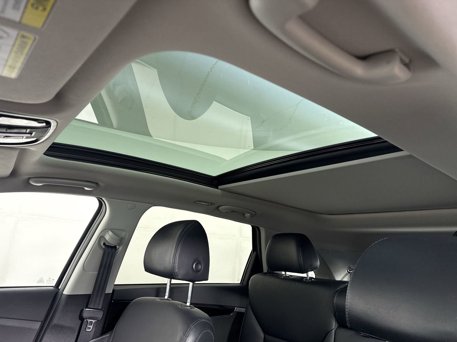 Used 2020 Kia Sorento EX image 18