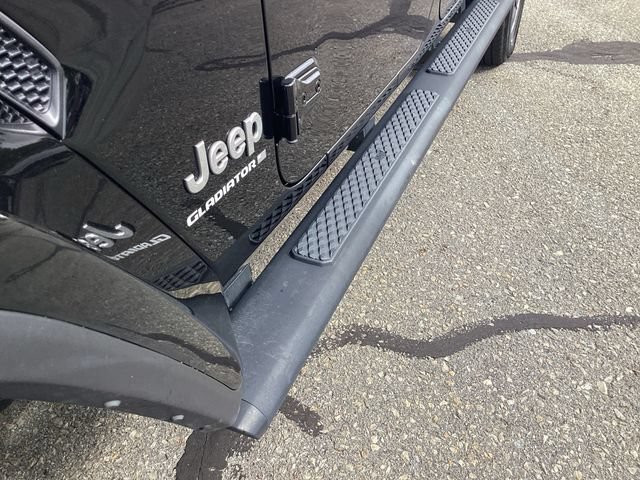 Certified 2023 Jeep Gladiator Overland w/ Popular Equipment Package AWD/4WD image 16
