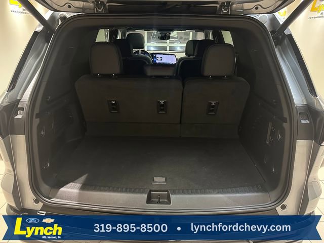 Used 2024 Chevrolet Traverse RS w/ LPO, Floor Liner Package image 23
