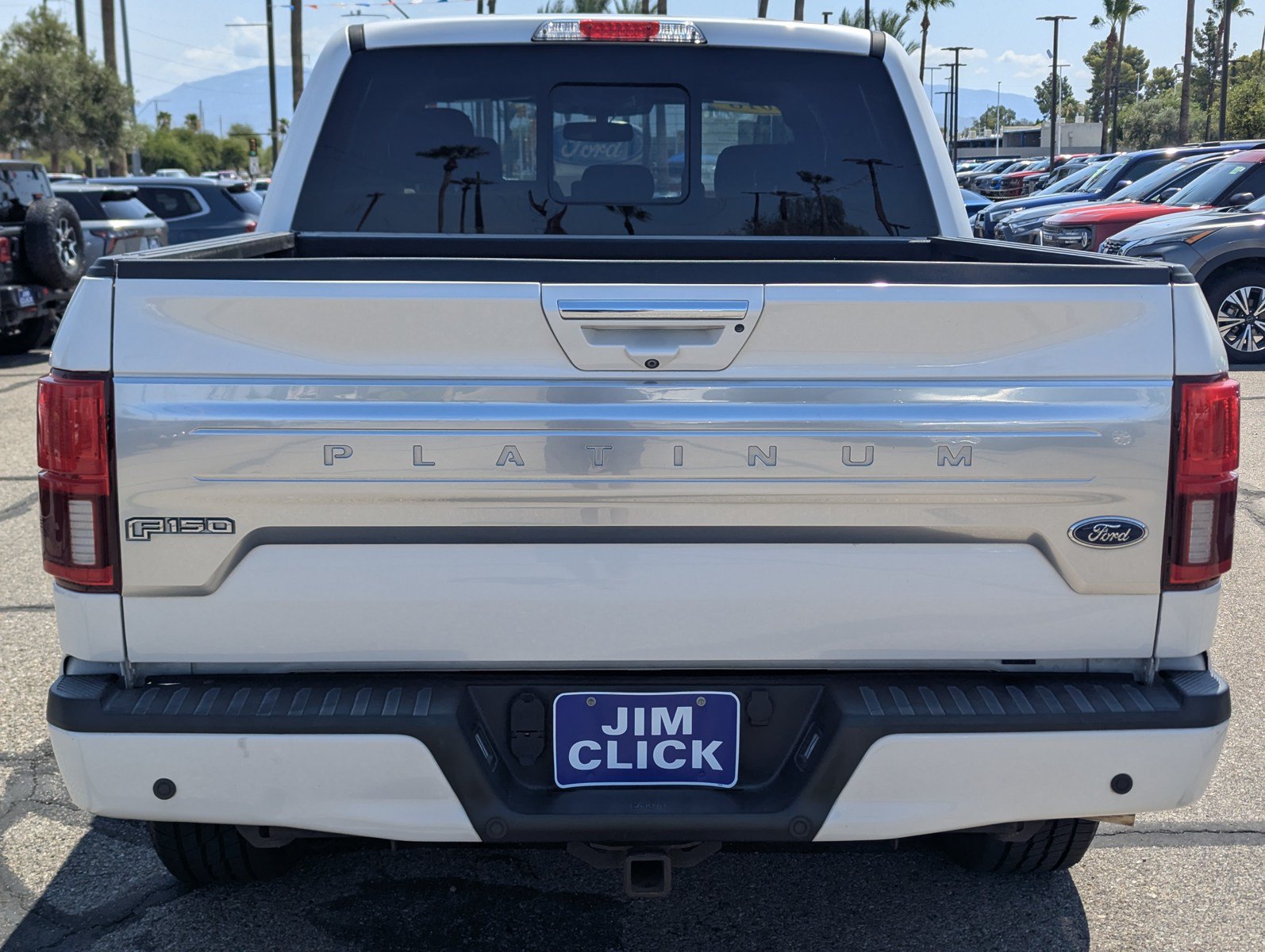 Used 2018 Ford F150 Platinum w/ Equipment Group 701A Luxury AWD/4WD image 3