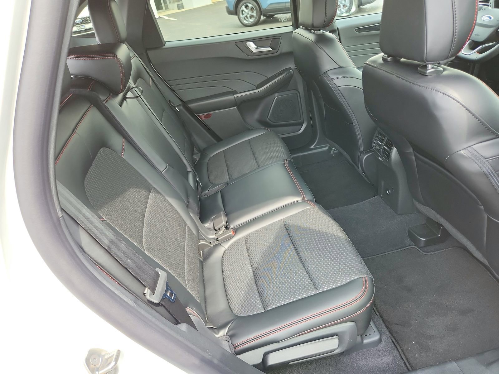 New 2026 Ford Escape ST-Line w/ Tech Pack #1 image 28