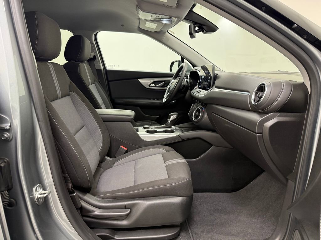 Used 2023 Chevrolet Blazer LT w/ Convenience Package FWD image 23