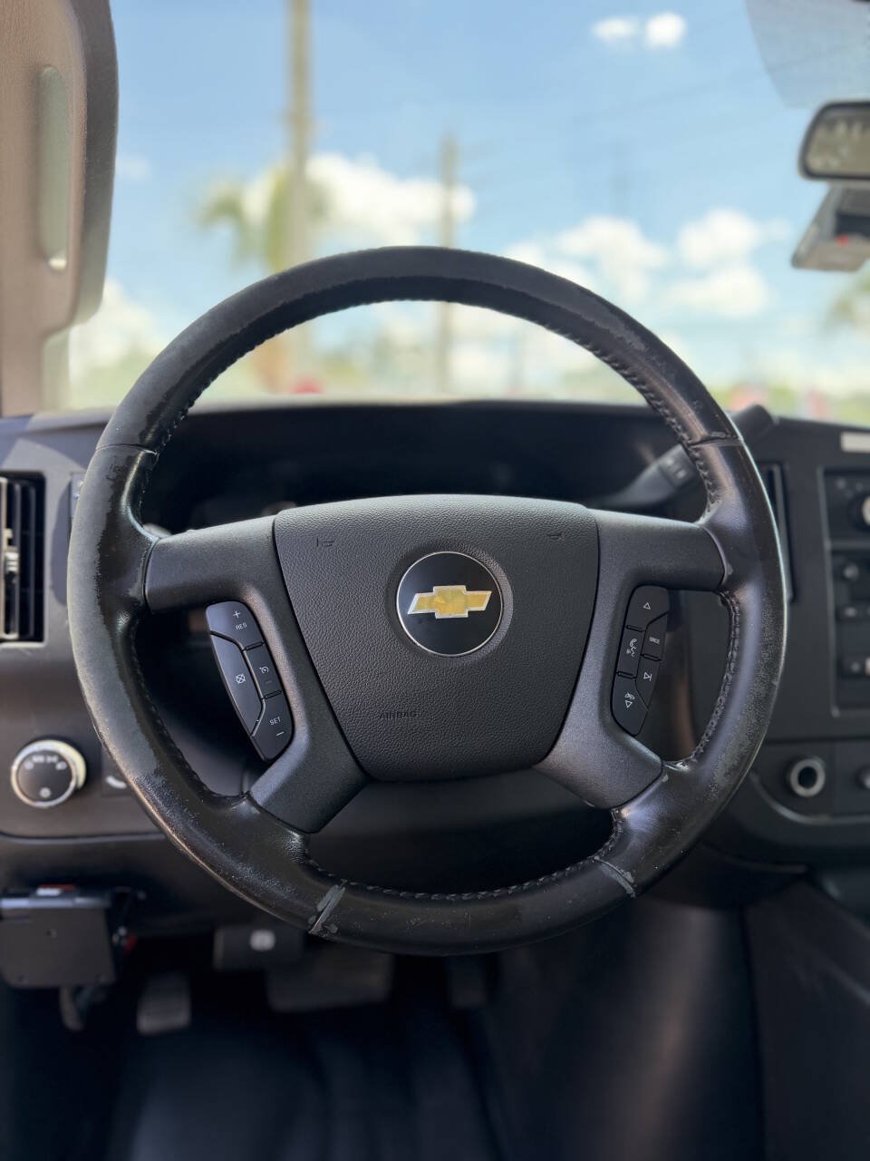 Used 2020 Chevrolet Express 2500 w/ Driver Convenience Package RWD image 24