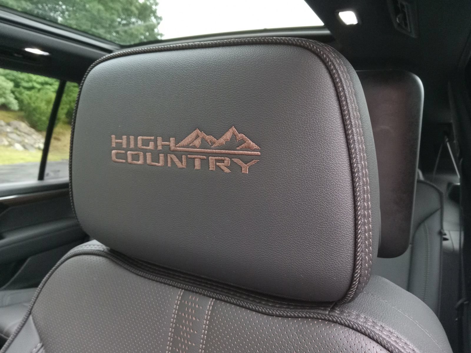 Used 2026 Chevrolet Tahoe High Country w/ Sun And Tow Package AWD/4WD image 11