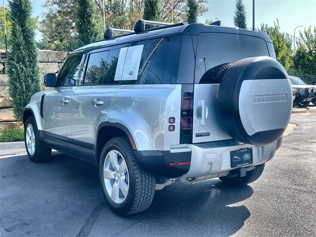 Used 2020 Land Rover Defender 110 First Edition image 3