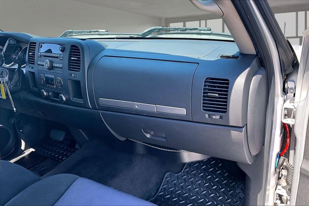 Used 2010 GMC Sierra 1500 SLE w/ Power Pack Plus RWD image 24
