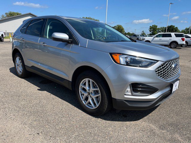Used 2023 Ford Edge SEL w/ Convenience Package image 8