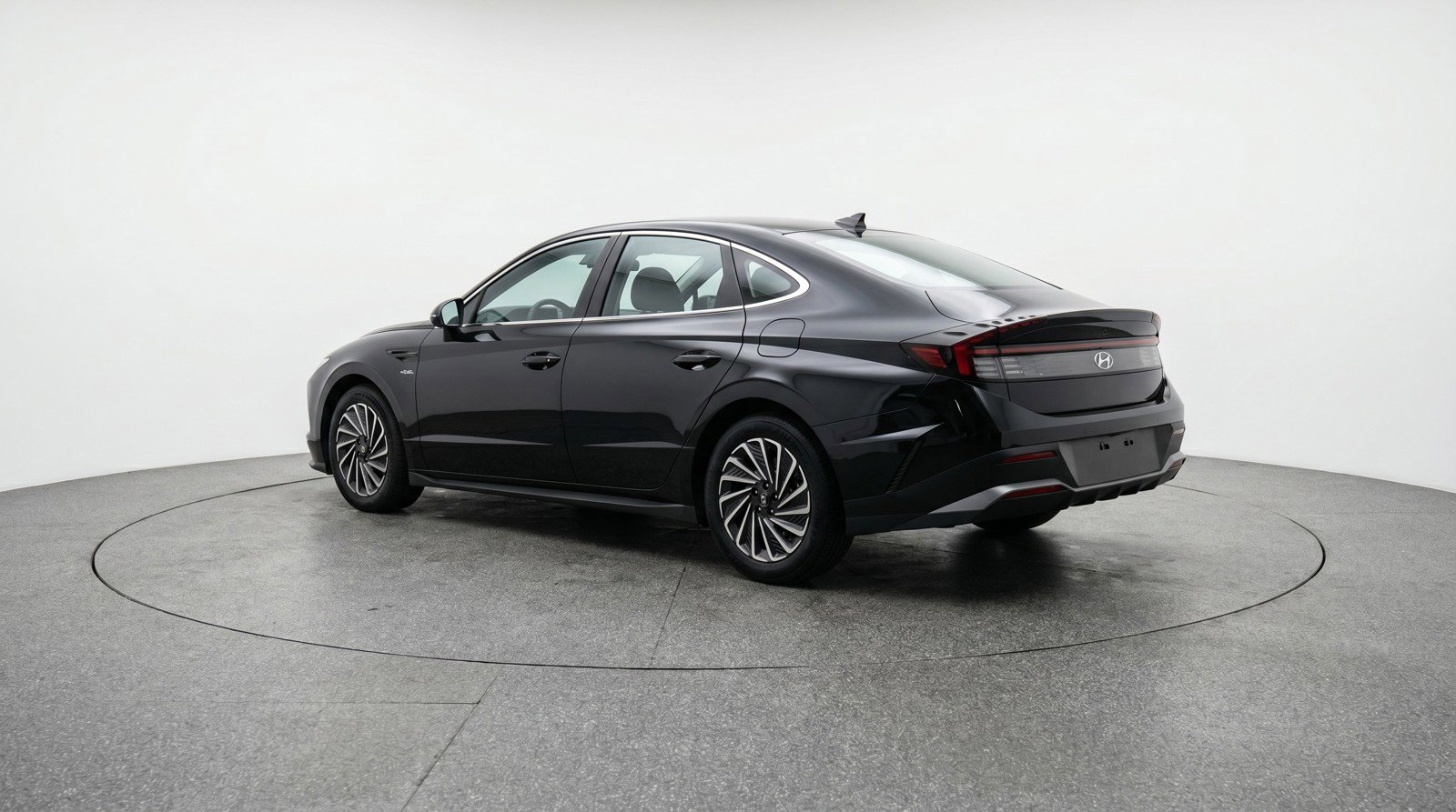 Used 2025 Hyundai Sonata SEL FWD image 6