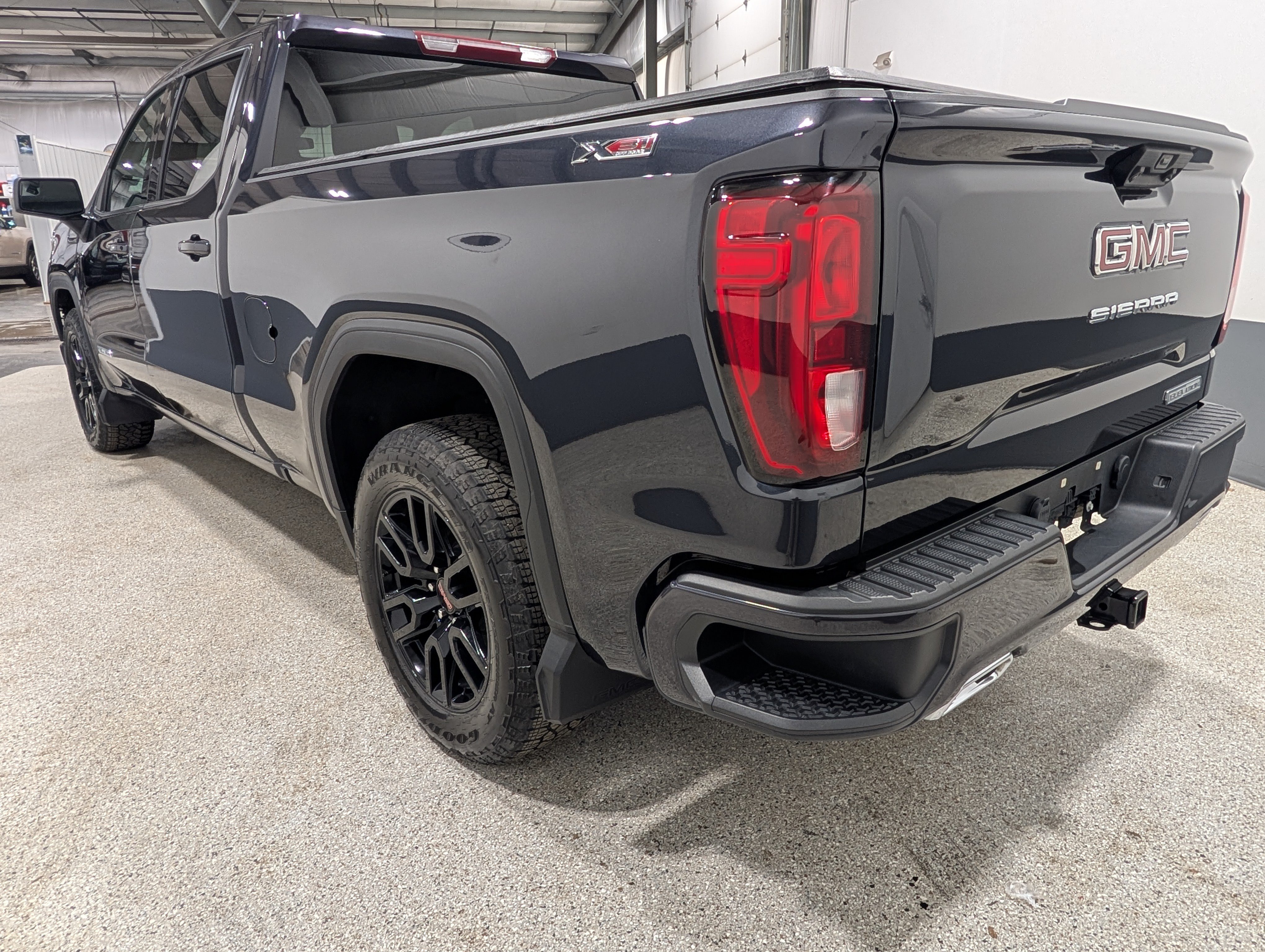 Used 2024 GMC Sierra 1500 Elevation w/ X31 Off-Road Package AWD/4WD image 4