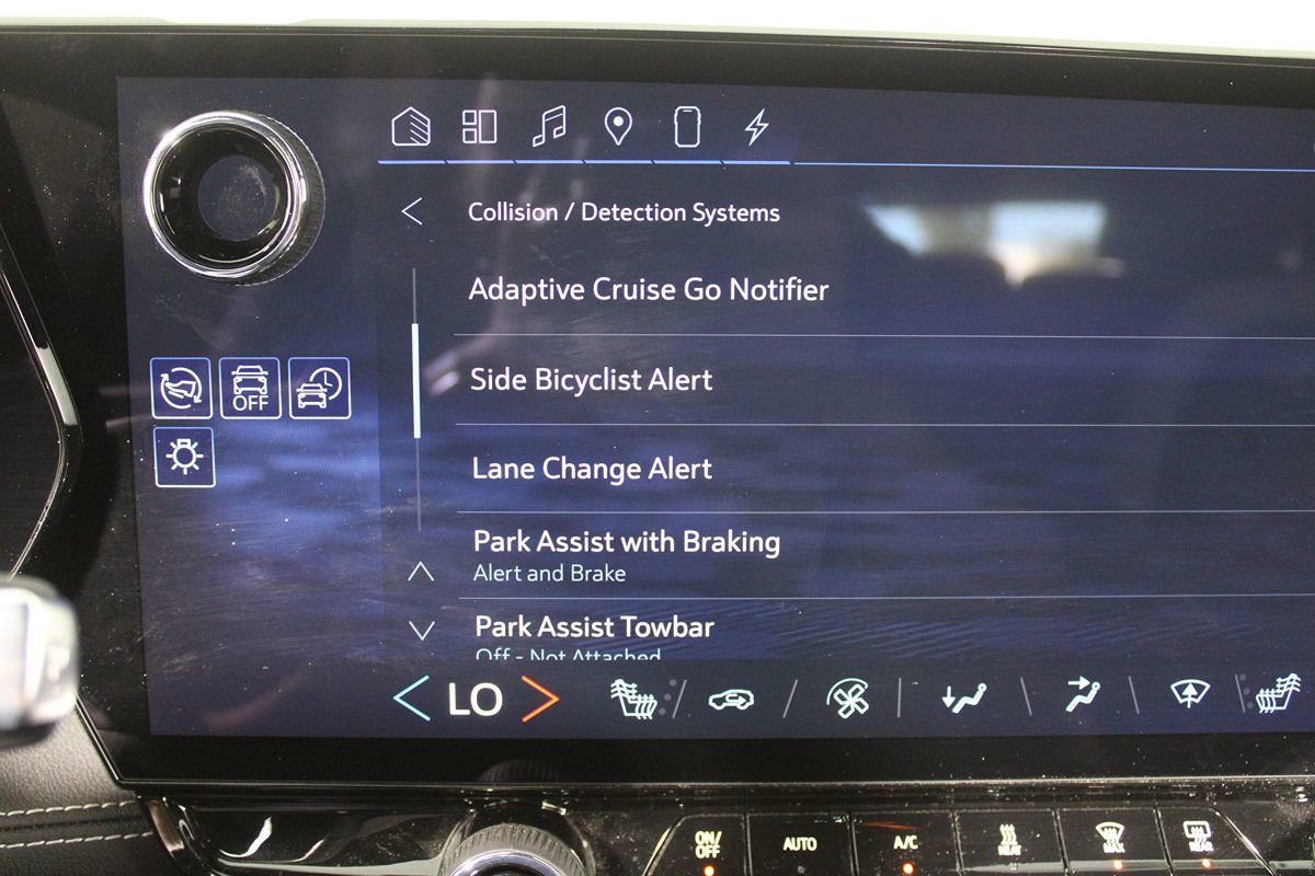 Used 2024 Chevrolet Blazer EV LT image 18