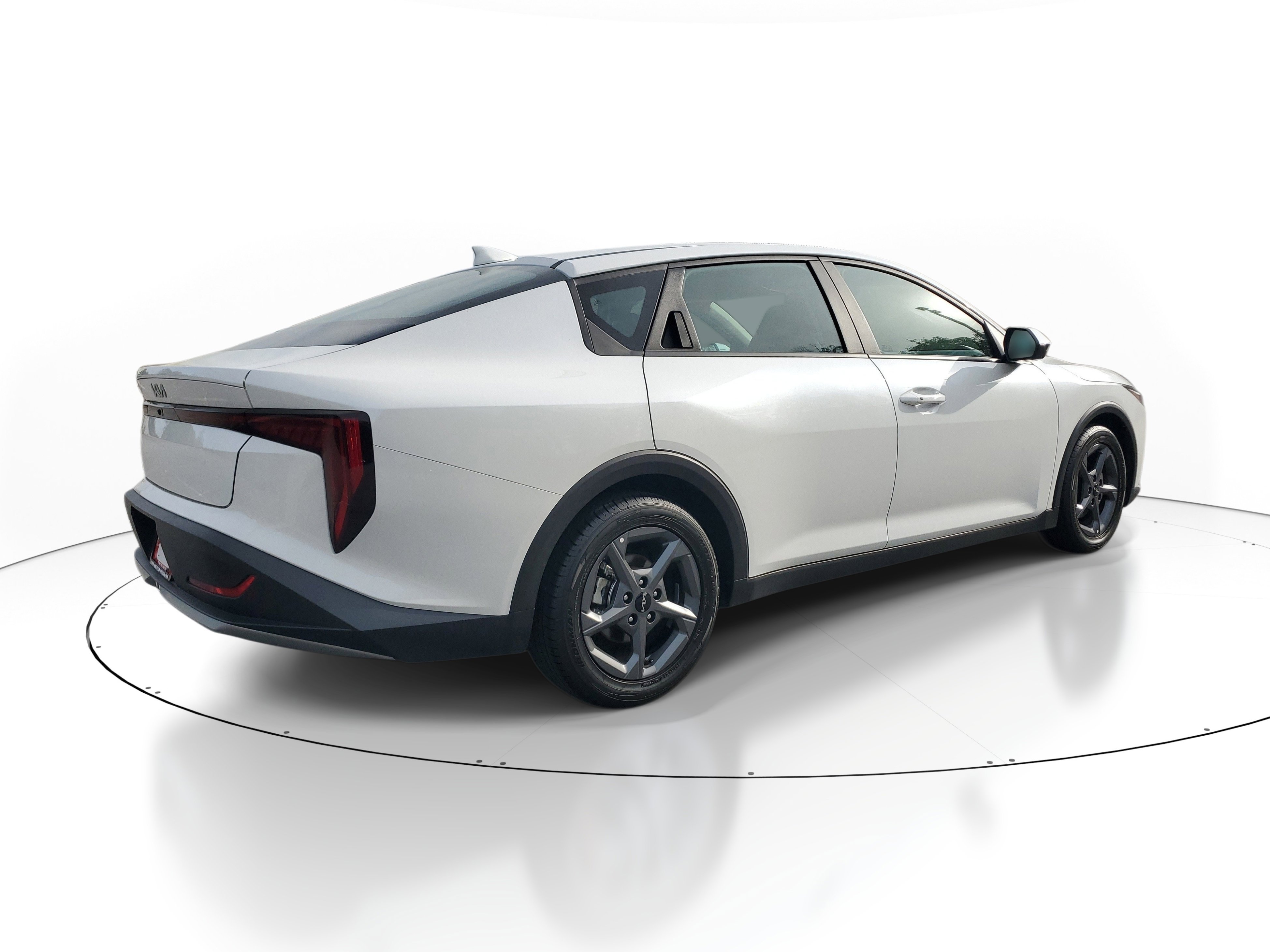 Used 2025 Kia K4 LXS FWD image 6