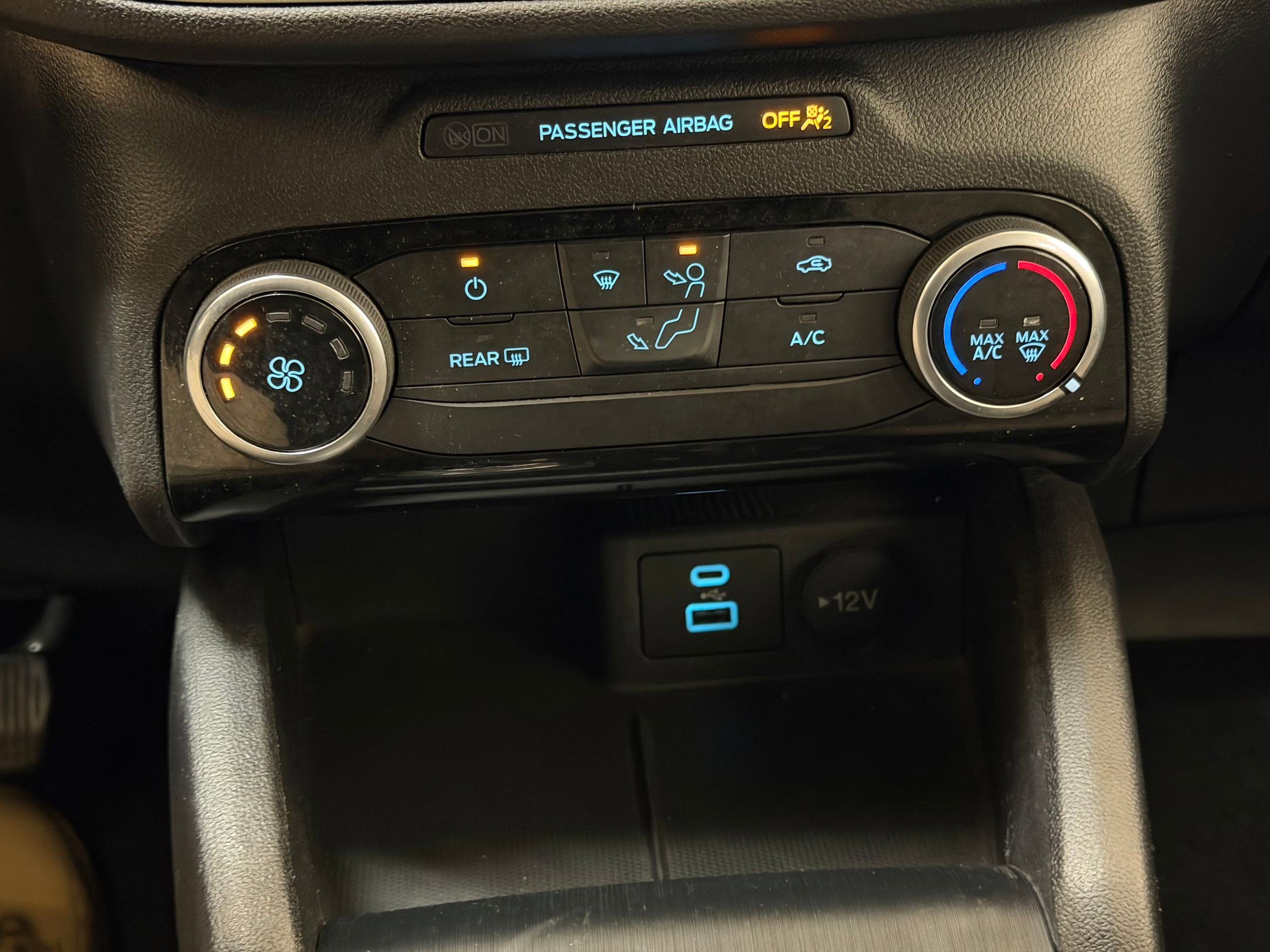 Used 2022 Ford Escape SE image 23