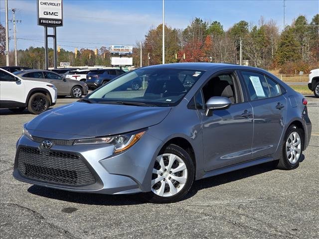 Used 2022 Toyota Corolla LE image 2