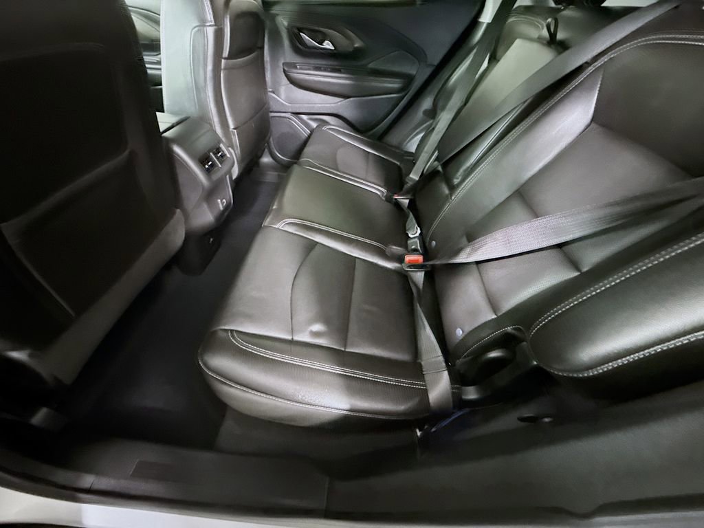 Used 2022 GMC Terrain SLT image 26