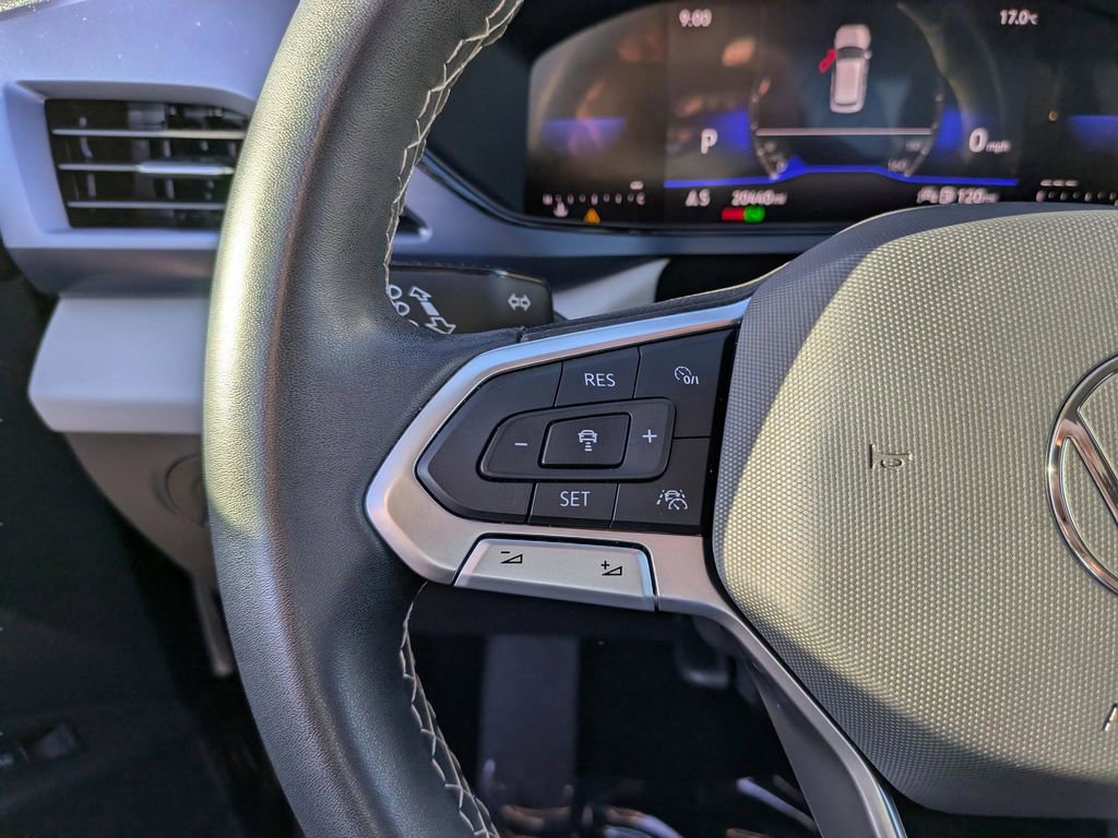 Certified 2023 Volkswagen Taos SE w/ Black Wheel Package FWD image 26