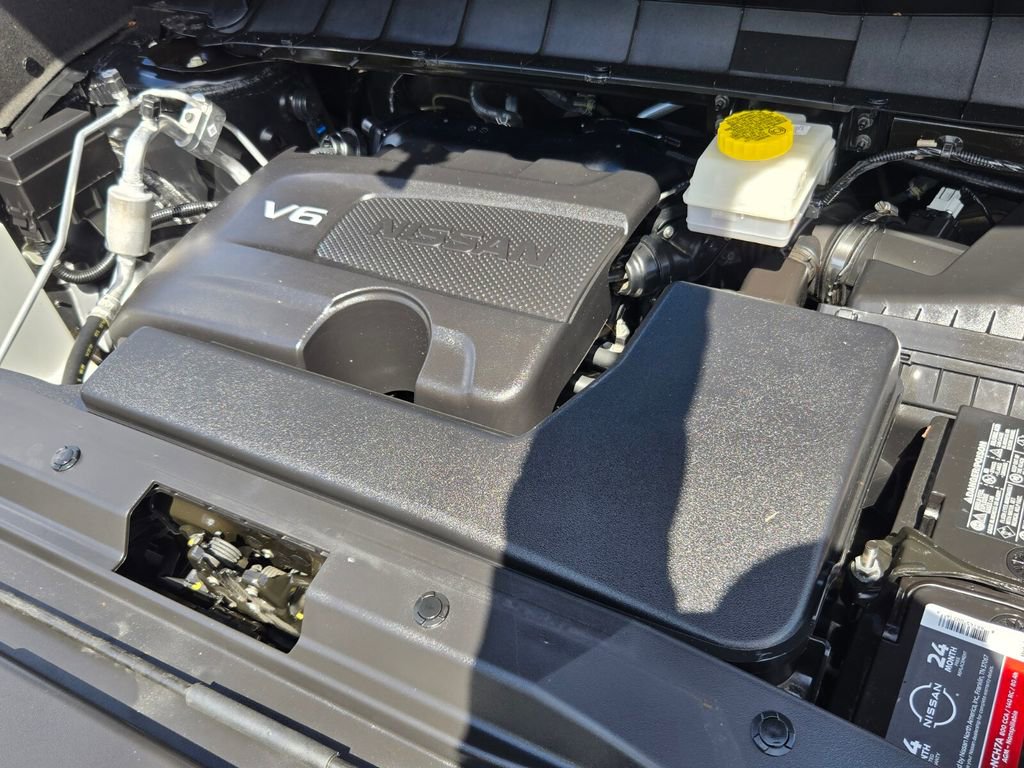 Used 2023 Nissan Pathfinder SL w/ Black Appearance Package image 18