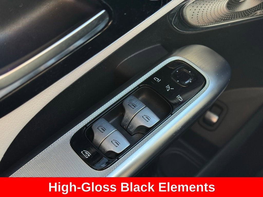 Used 2023 Mercedes-Benz GLC 300 4MATIC image 30