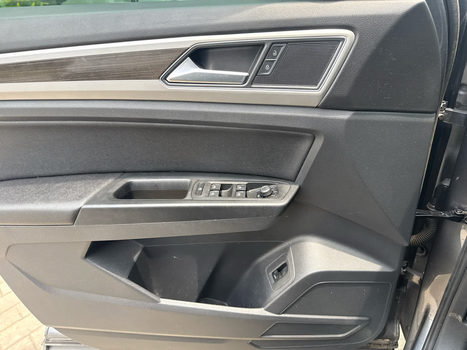 Used 2018 Volkswagen Atlas SE FWD image 39