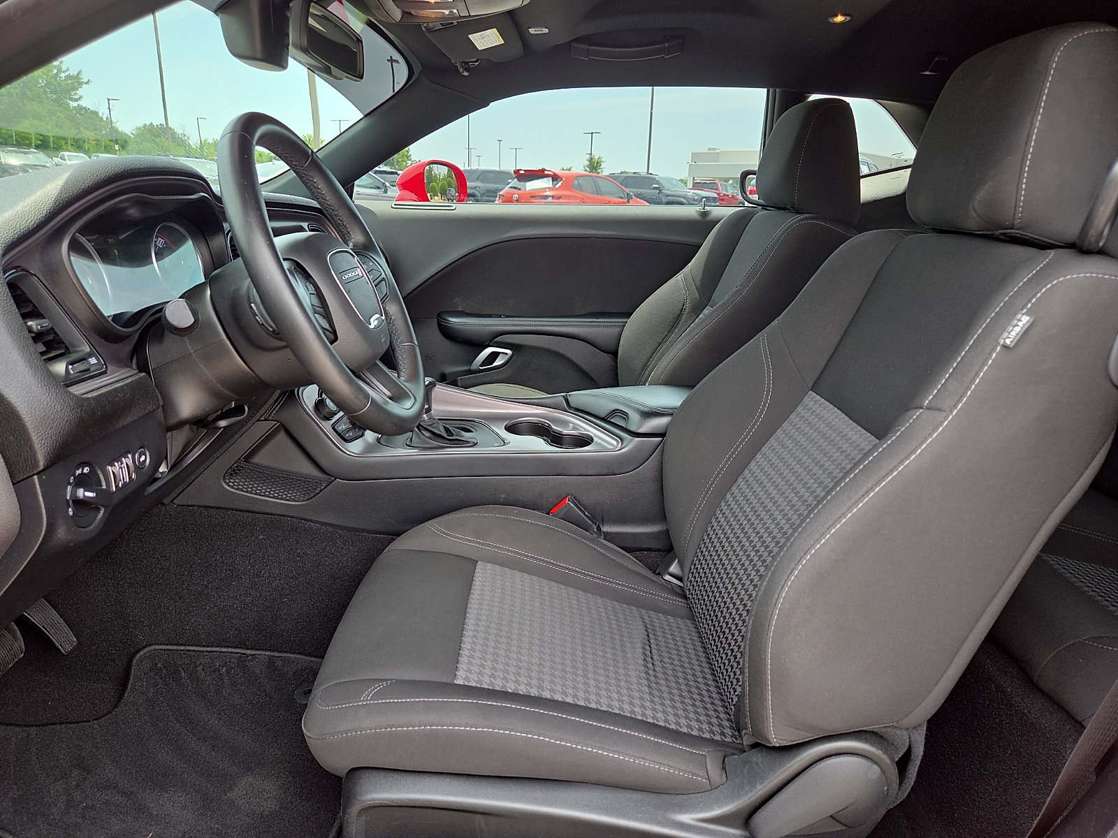 Used 2023 Dodge Challenger SXT RWD image 15