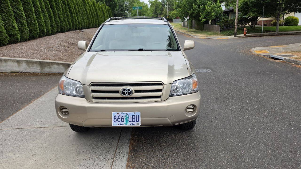 Used 2007 Toyota Highlander 4WD V6 w/ 3rd Row image 2