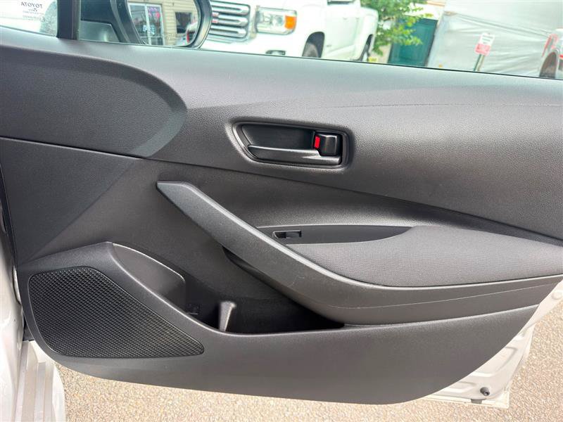 Used 2022 Toyota Corolla LE FWD image 24