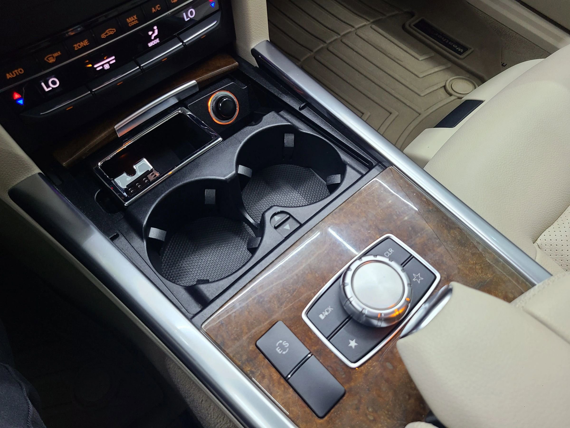 Used 2014 Mercedes-Benz E 350 4MATIC Sedan image 35