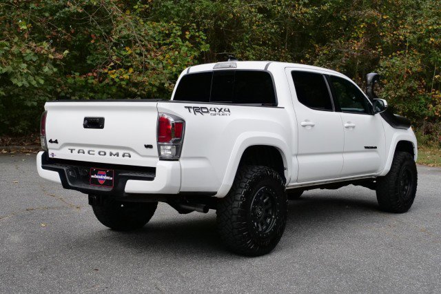 Used 2020 Toyota Tacoma TRD Sport image 25
