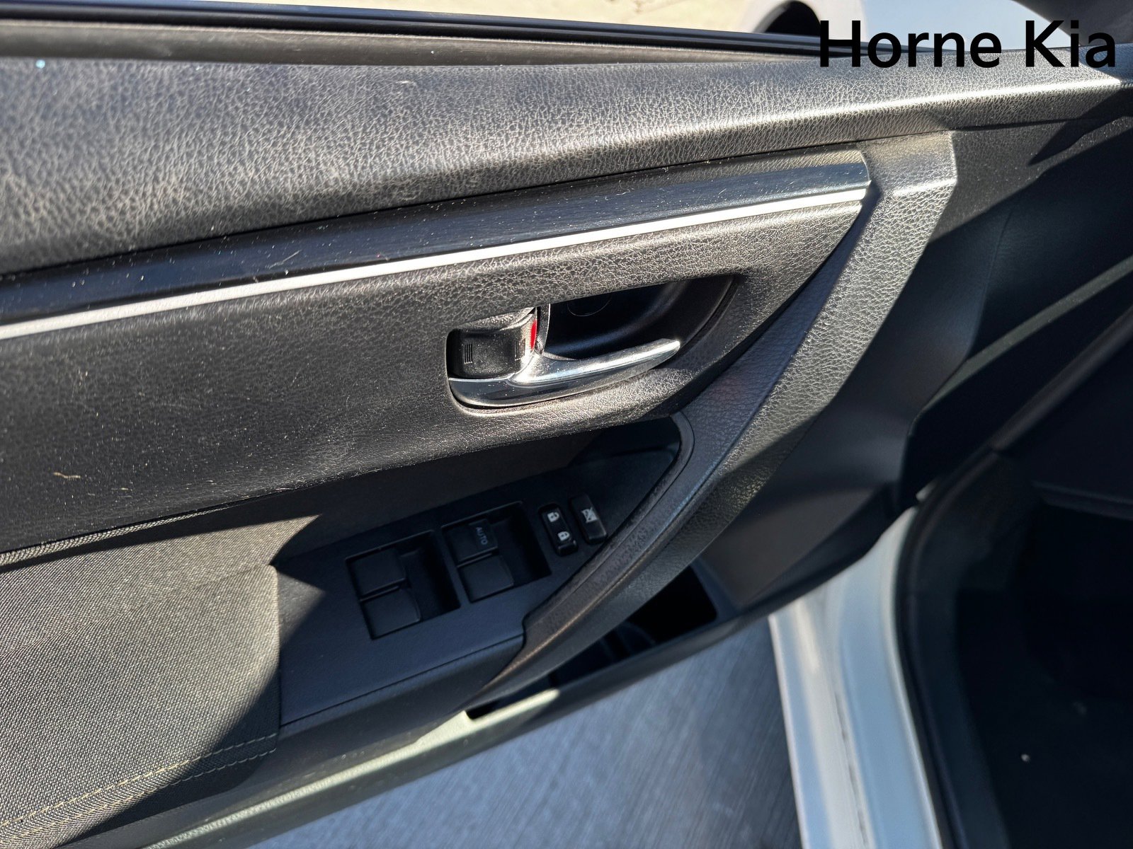 Used 2019 Toyota Corolla LE image 11