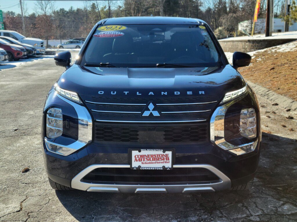 Used 2023 Mitsubishi Outlander SE image 8
