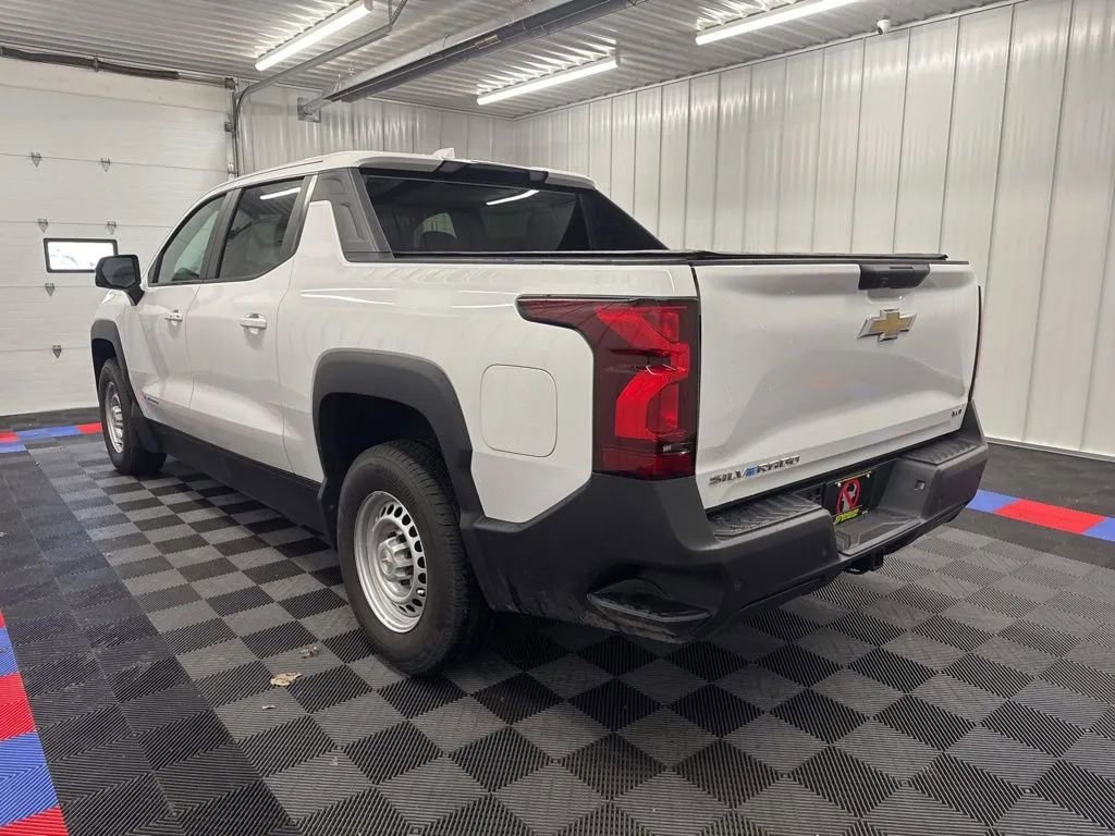 Used 2025 Chevrolet Silverado EV W/T w/ WT Plus Package AWD/4WD image 5