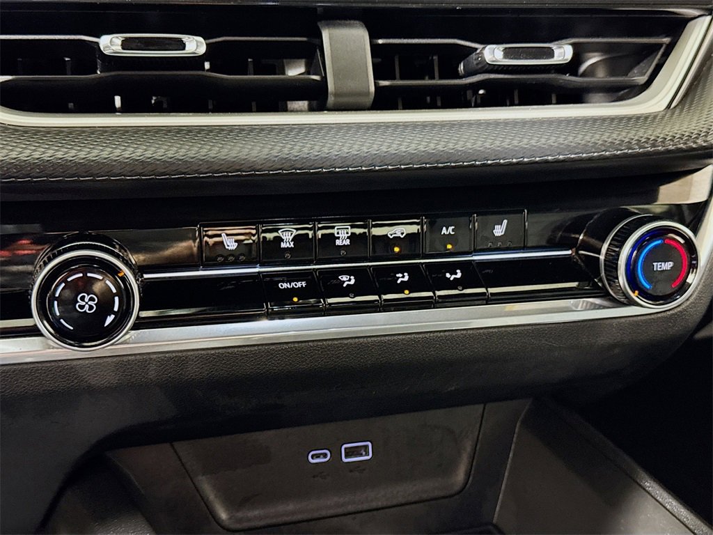 Certified 2025 Chevrolet Equinox LT image 14