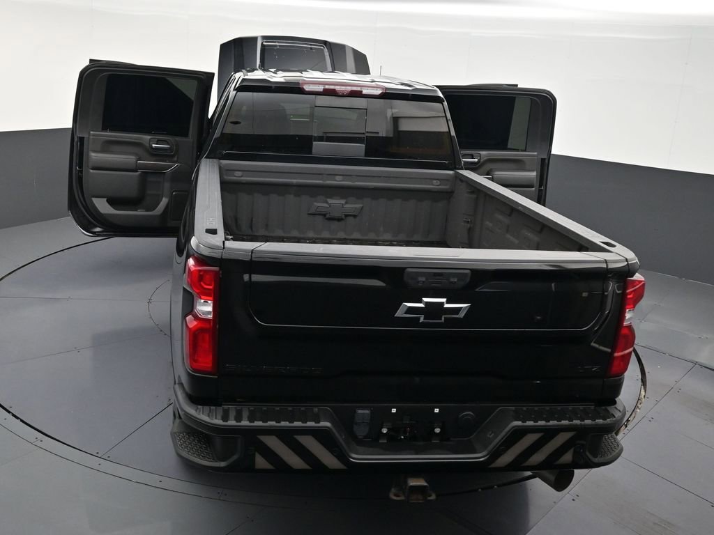 Used 2022 Chevrolet Silverado 2500 LTZ w/ LTZ Plus Package image 33