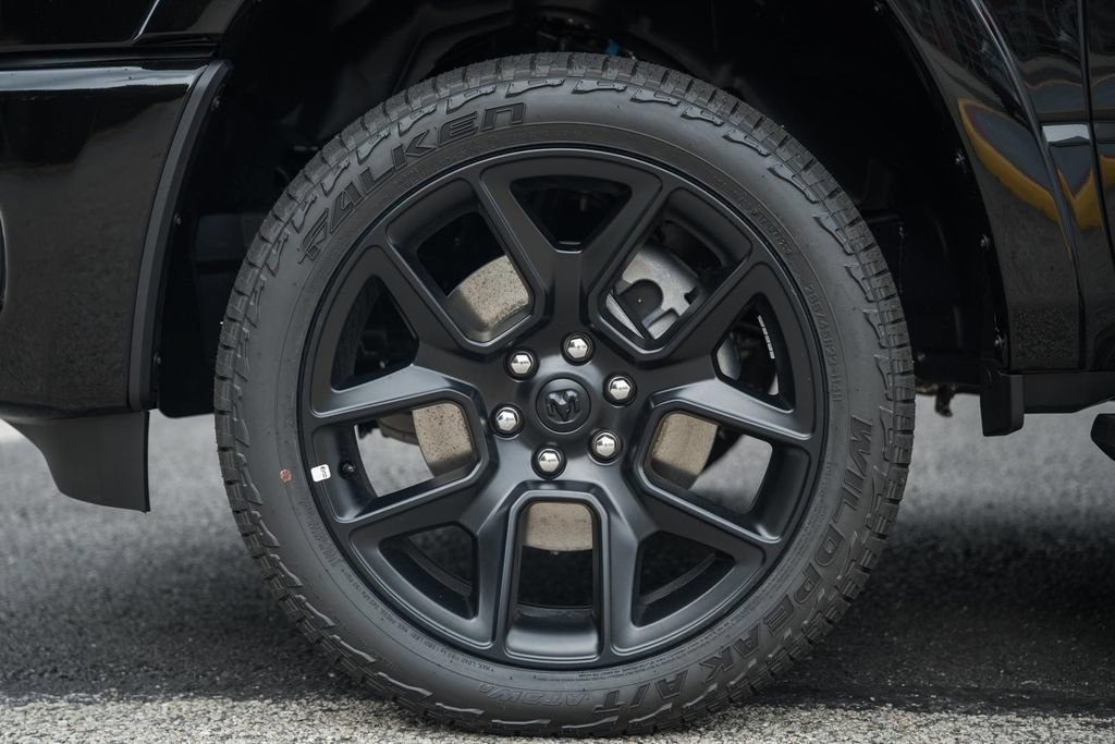New 2026 RAM 1500 Laramie AWD/4WD image 19